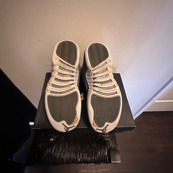 Jordan 12 Retro Dark Gray - Picture 6 of 6